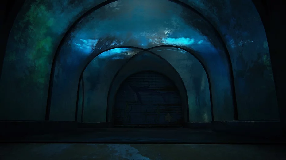 The tunnel in the aquarium where people can walk through water, but all the glass is foggy and dirty